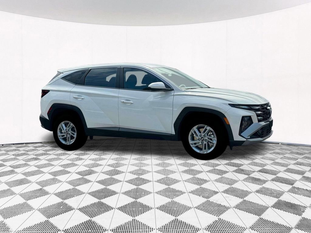 New 2025 Hyundai Tucson SE image 15