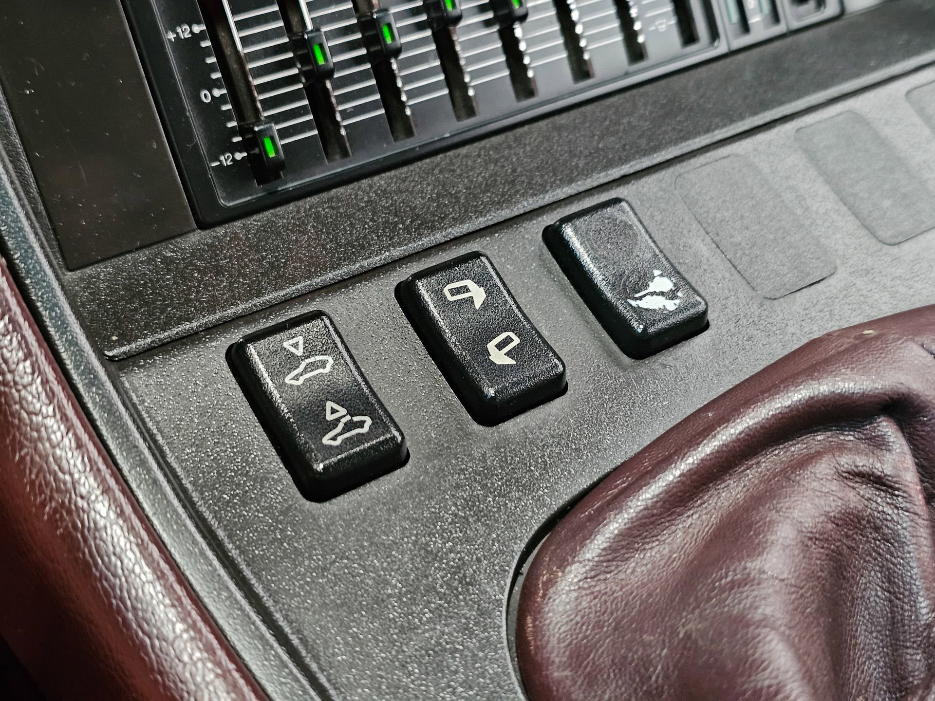 Used 1989 Porsche 944 Turbo image 51