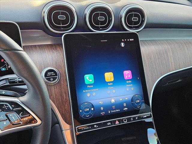 Used 2025 Mercedes-Benz GLC 300 image 14