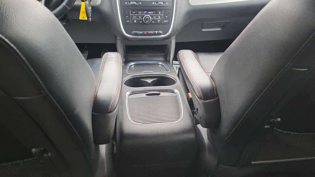 Used 2018 Dodge Grand Caravan GT FWD image 27