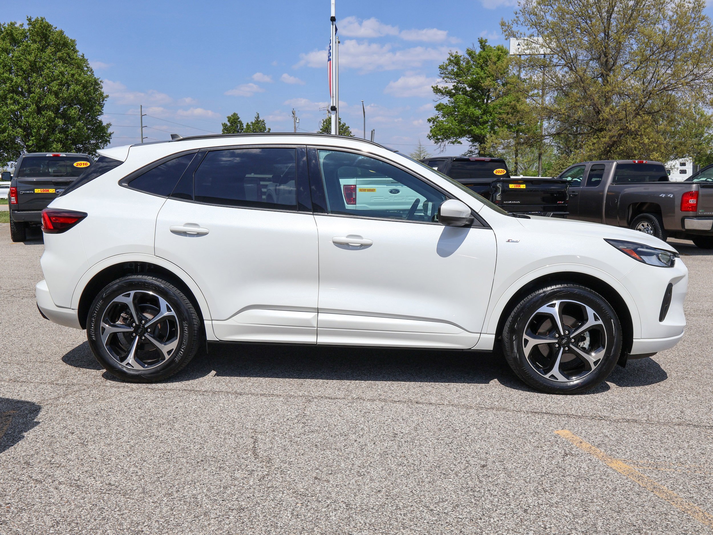 Used 2024 Ford Escape ST-Line Select w/ Tech Pack #2 AWD/4WD image 6