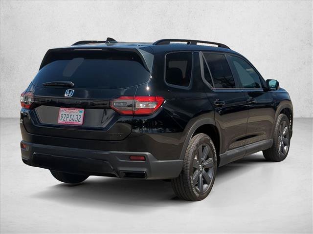Used 2026 Honda Pilot Sport image 5