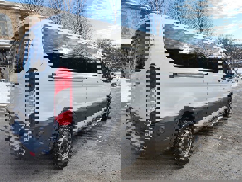 Used 2015 Ford Transit 350 XL image 7