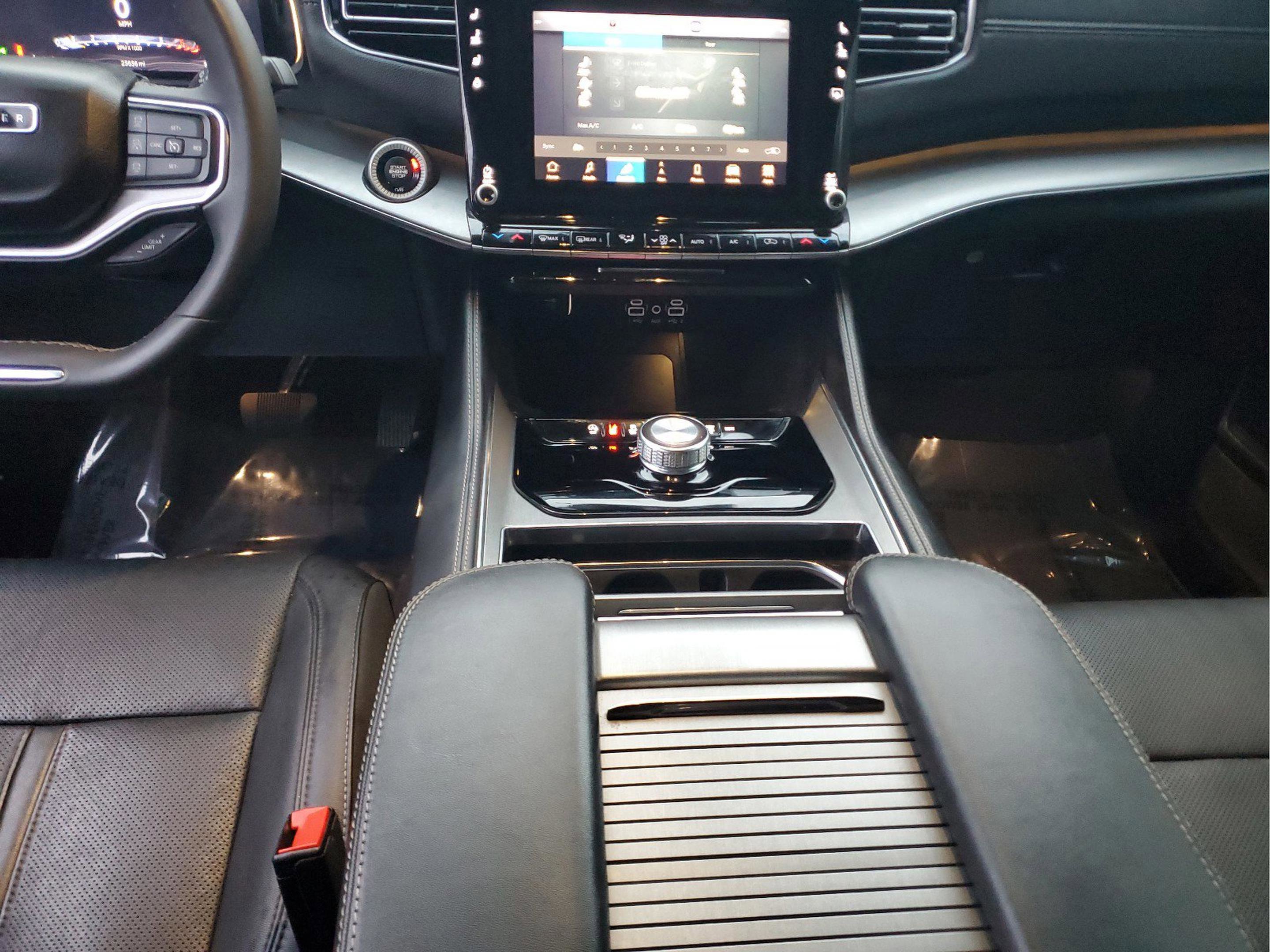 Used 2023 Jeep Wagoneer Series II image 12