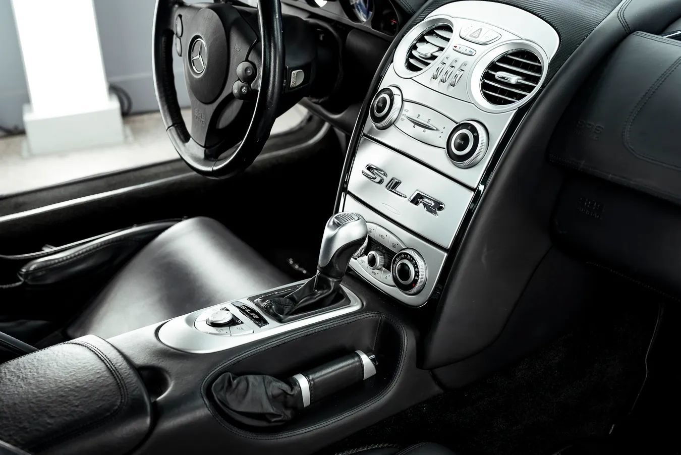 Used 2006 Mercedes-Benz SLR image 14