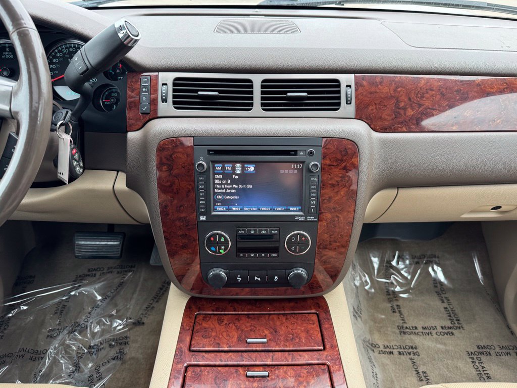 Used 2012 Chevrolet Suburban LTZ AWD/4WD image 2