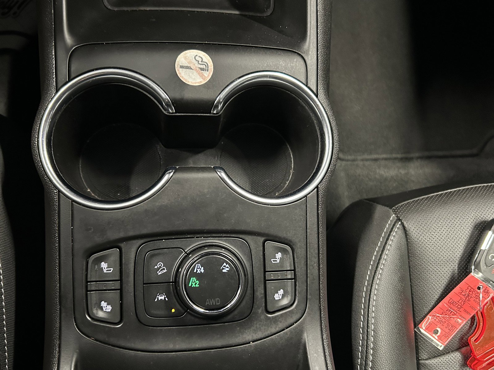 Used 2023 GMC Terrain SLT image 33