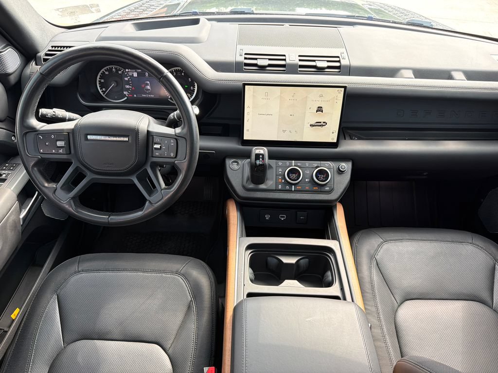 Used 2023 Land Rover Defender 130 X-Dynamic SE AWD/4WD image 18
