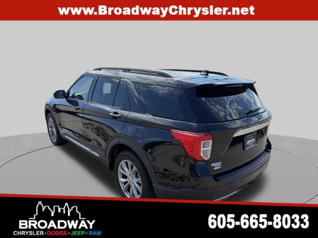 Used 2020 Ford Explorer XLT w/ Equipment Group 202A AWD/4WD image 8