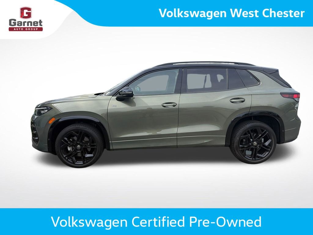 Certified 2025 Volkswagen Tiguan SE R-Line AWD/4WD image 2