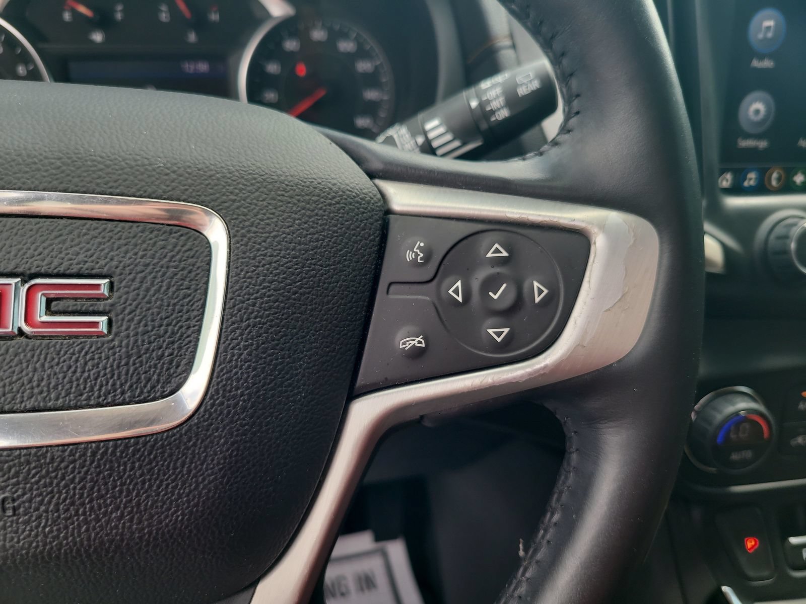 Used 2021 GMC Terrain SLT FWD image 15