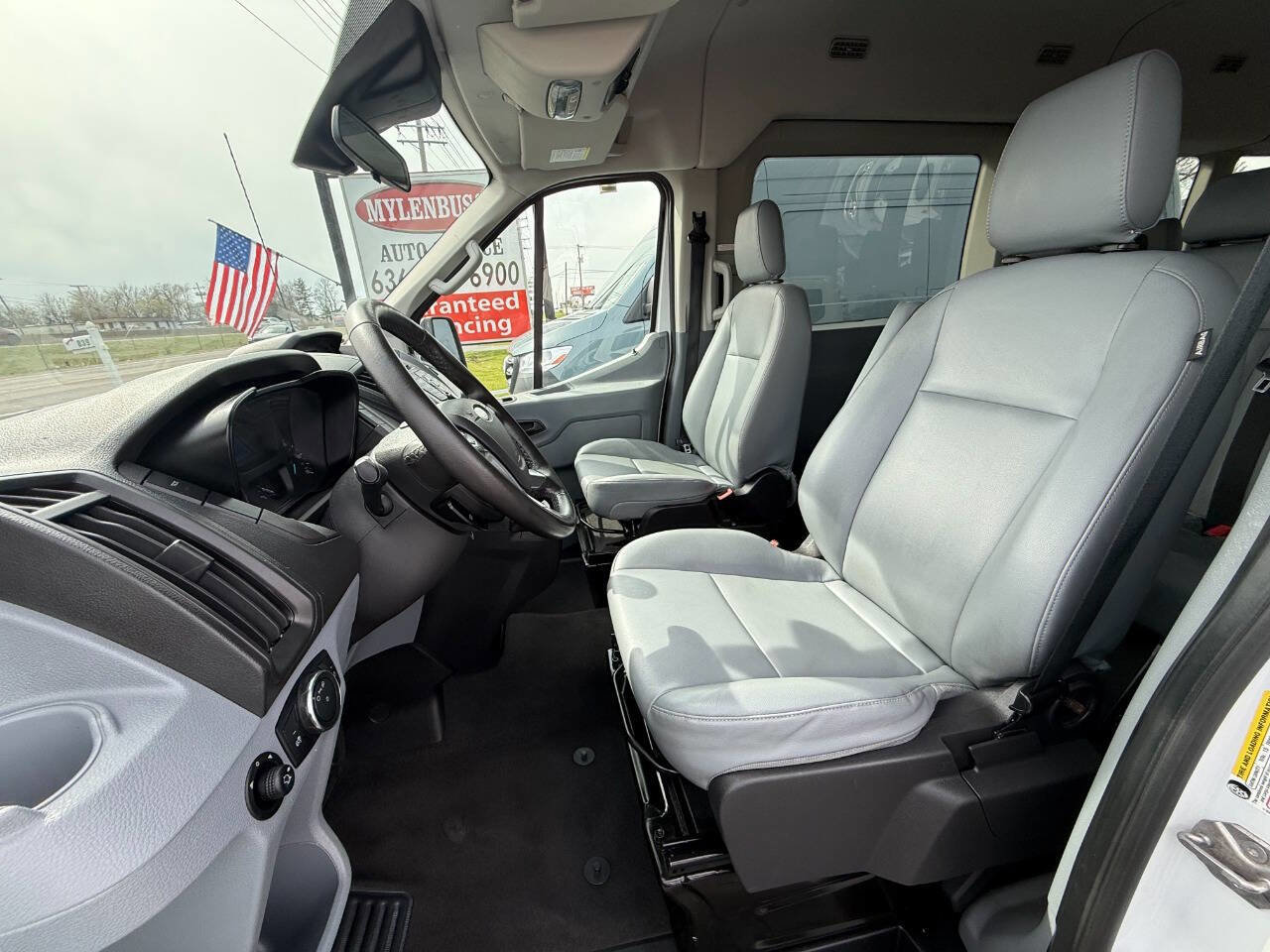 Used 2016 Ford Transit 350 XL image 8