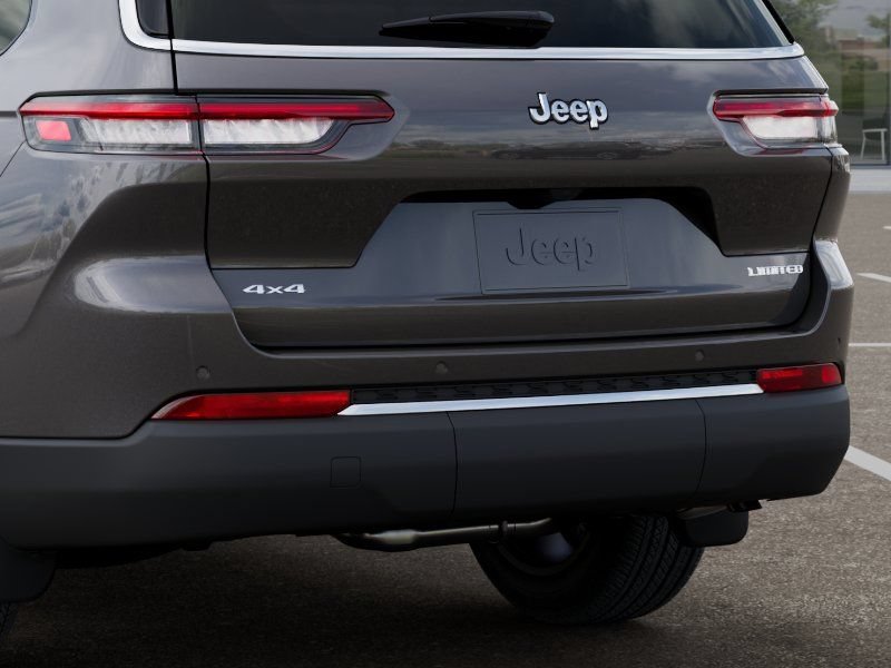New 2026 Jeep Grand Cherokee L Limited w/ MOPAR Finishing Package AWD/4WD image 13