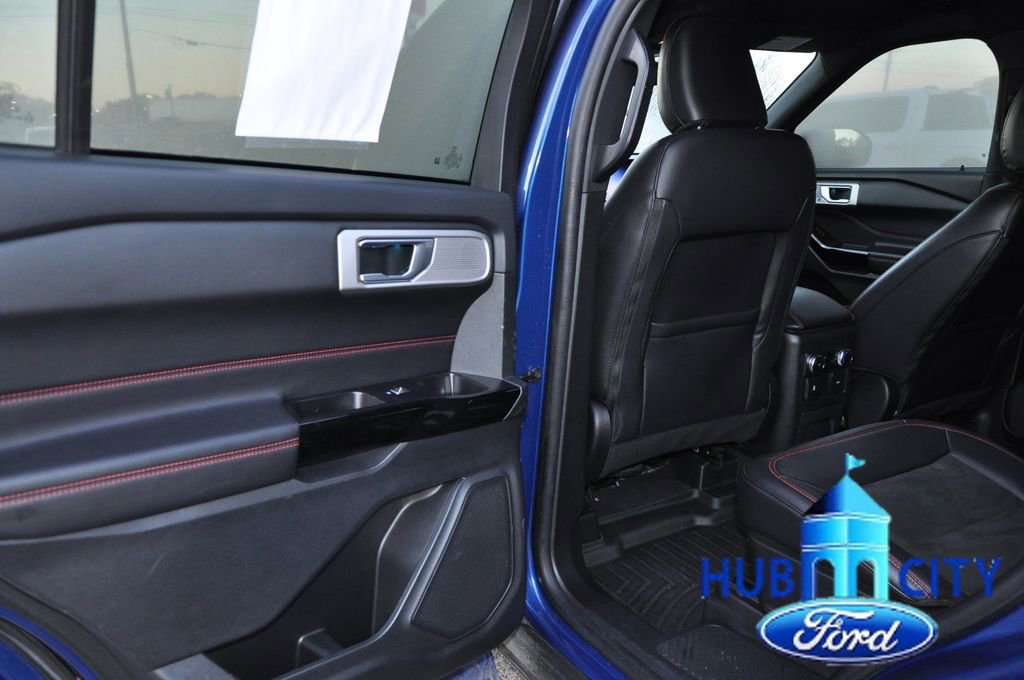 Used 2023 Ford Explorer ST-Line image 13