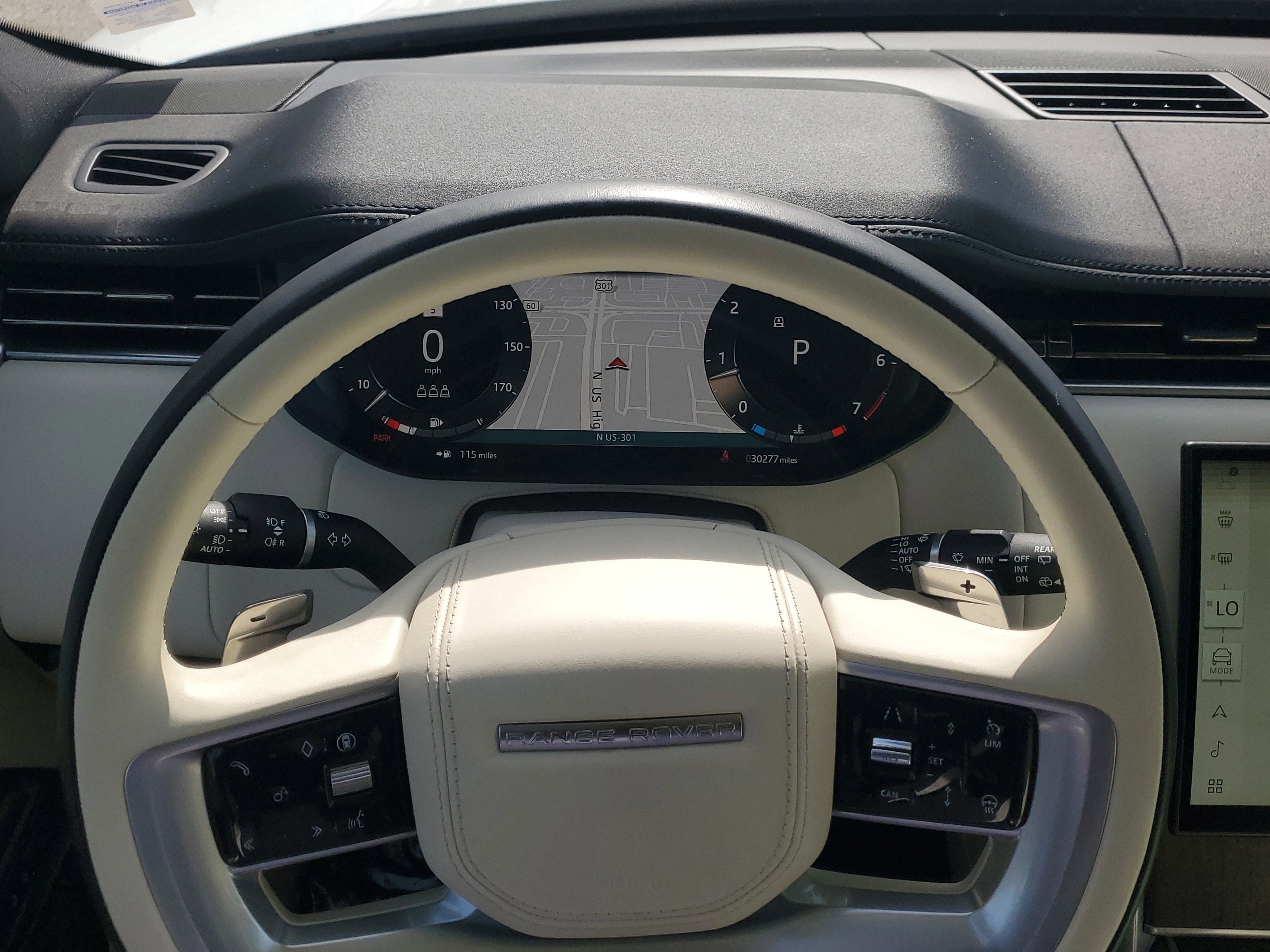 Used 2024 Land Rover Range Rover SE image 21