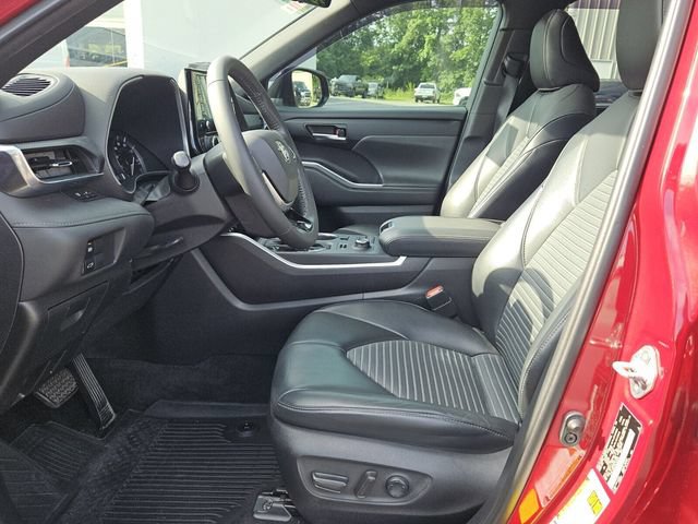 Used 2021 Toyota Highlander XSE AWD/4WD image 10