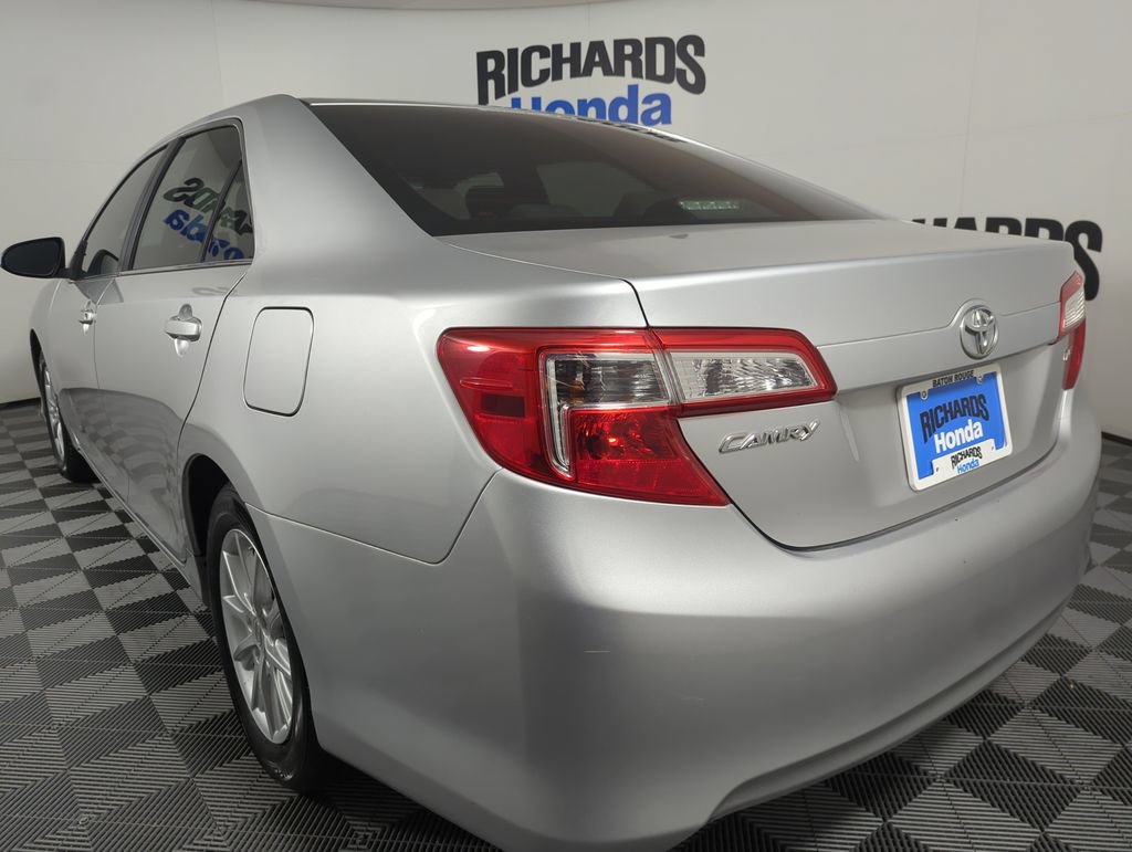 Used 2012 Toyota Camry LE FWD image 2