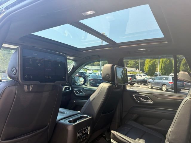 Used 2021 Chevrolet Tahoe RST w/ Luxury Package AWD/4WD image 16