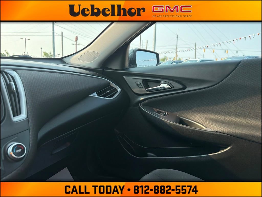 Used 2021 Chevrolet Malibu LS w/ Driver Confidence Package II FWD image 28