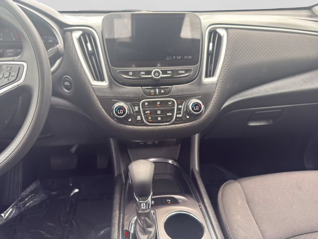 Used 2023 Chevrolet Malibu LT w/ Driver Confidence Package FWD image 16