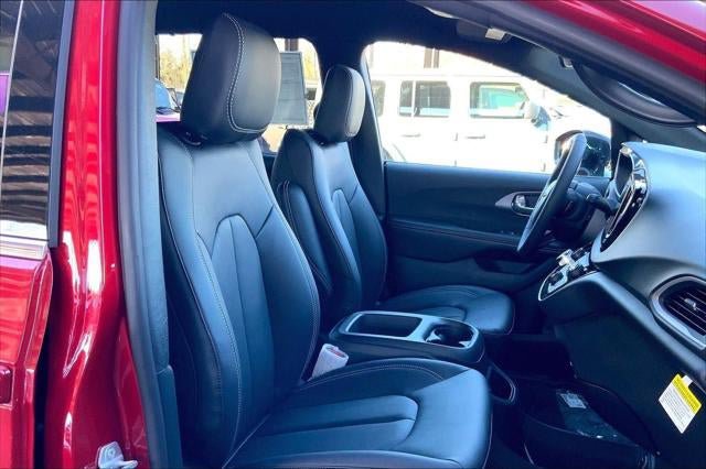 New 2026 Chrysler Voyager LX FWD image 53