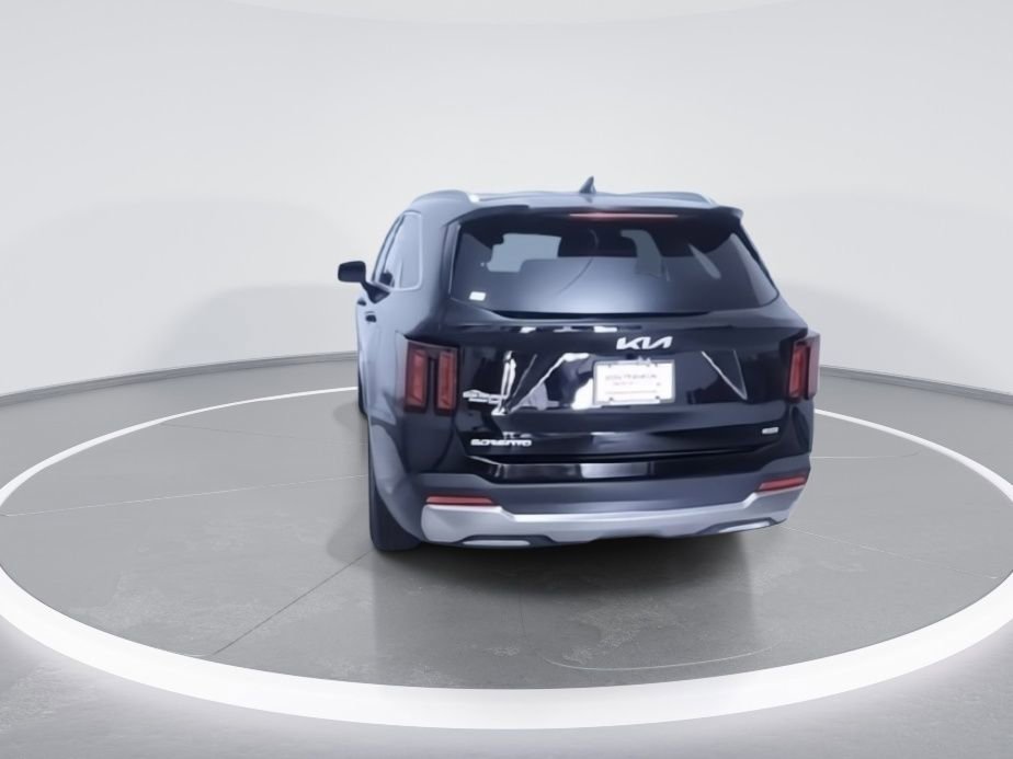 Used 2025 Kia Sorento S image 7