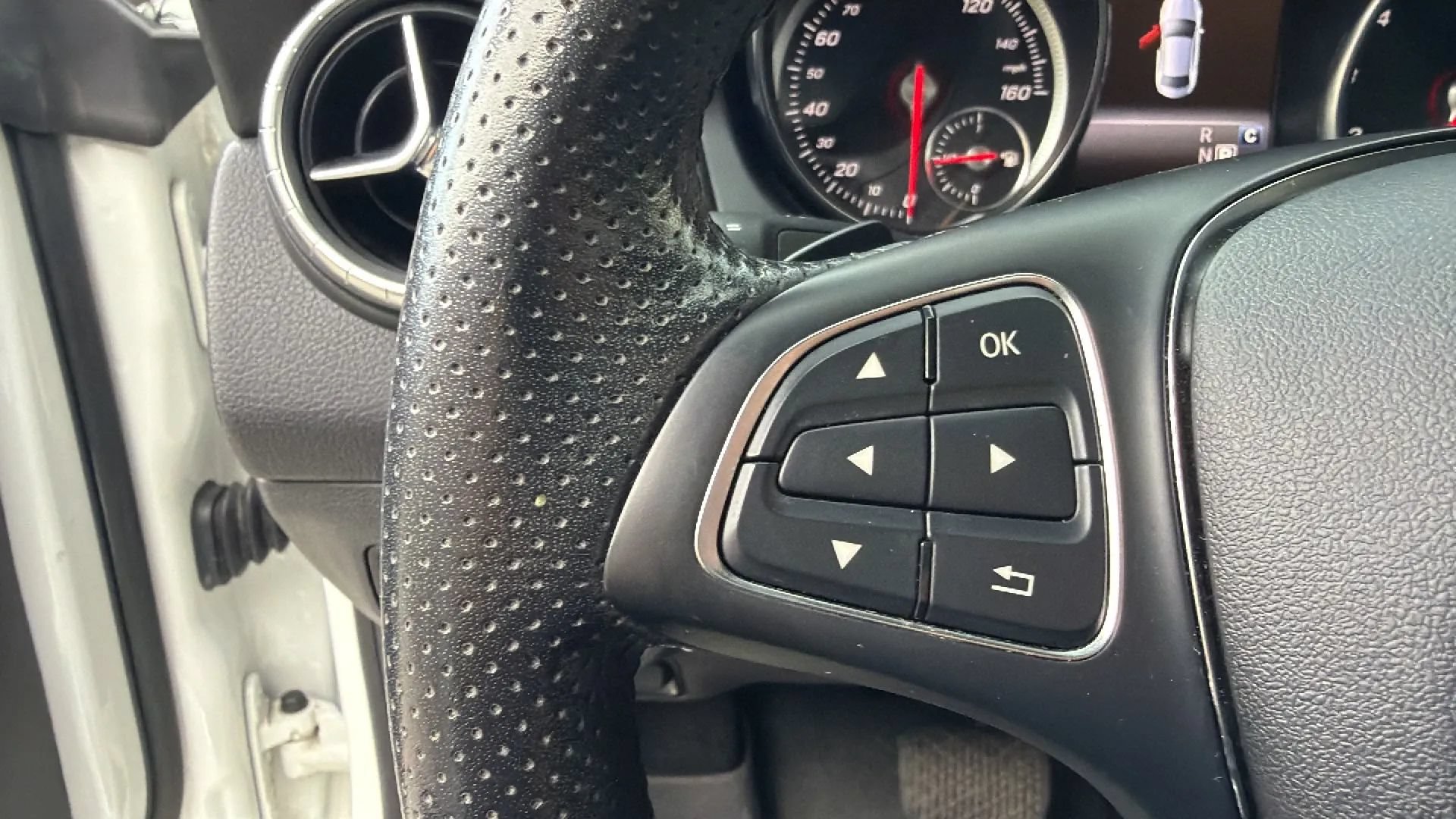 Used 2019 Mercedes-Benz CLA 250 4MATIC image 24