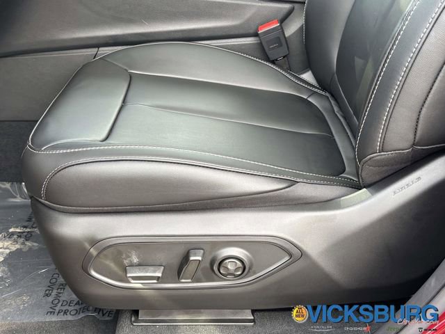 New 2025 Jeep Grand Cherokee Limited image 11