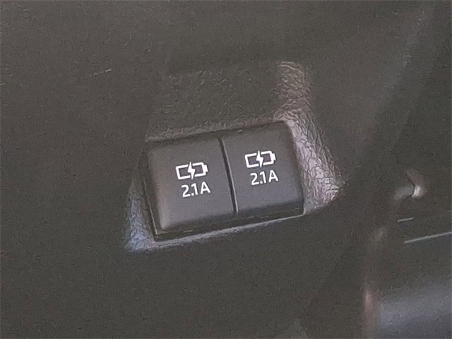 Used 2021 Toyota 4Runner Limited image 11