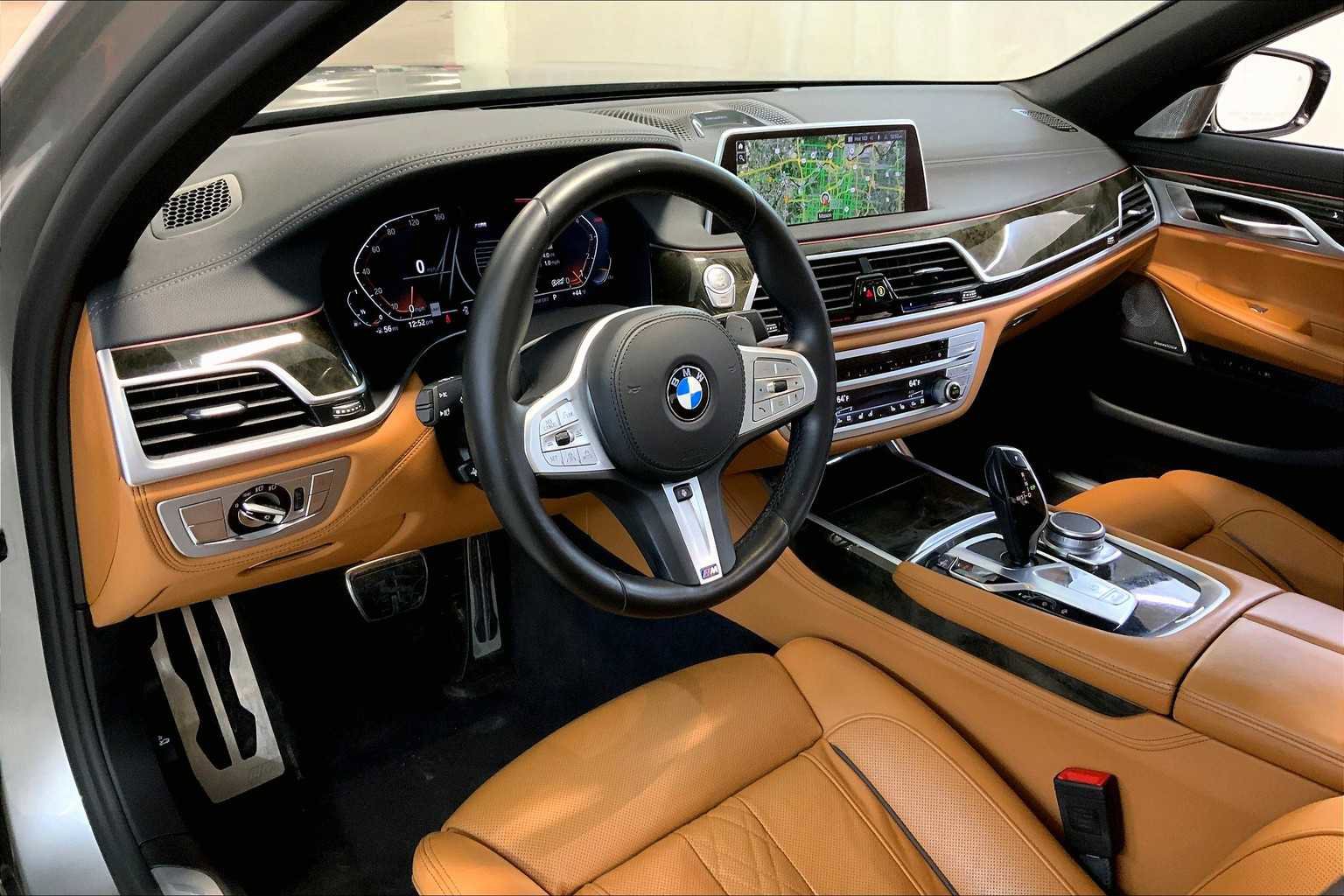 Used 2021 BMW 750i xDrive w/ Autobahn Package AWD/4WD image 17