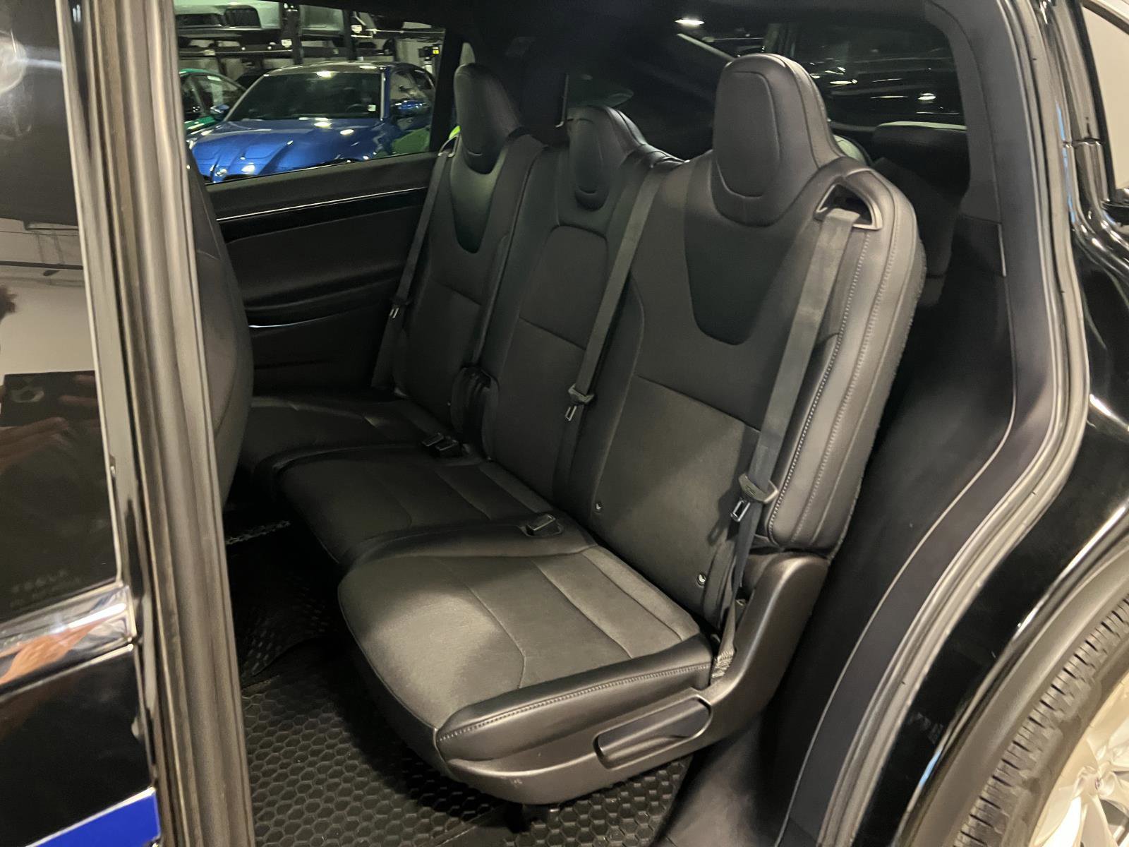 Used 2018 Tesla Model X 75D image 25