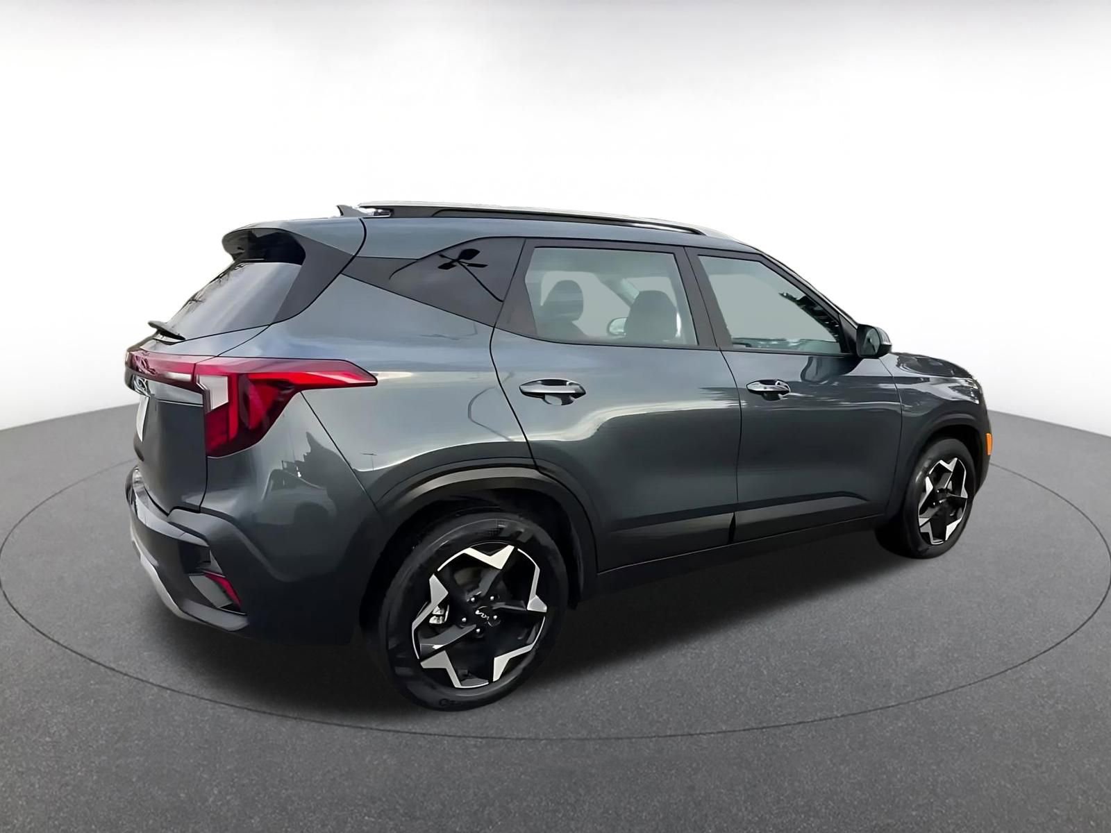 Used 2025 Kia Seltos S image 15