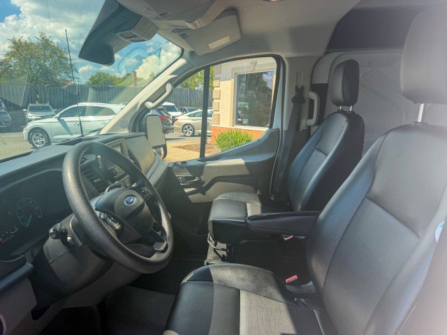 Used 2020 Ford Transit 150 Low Roof RWD image 5