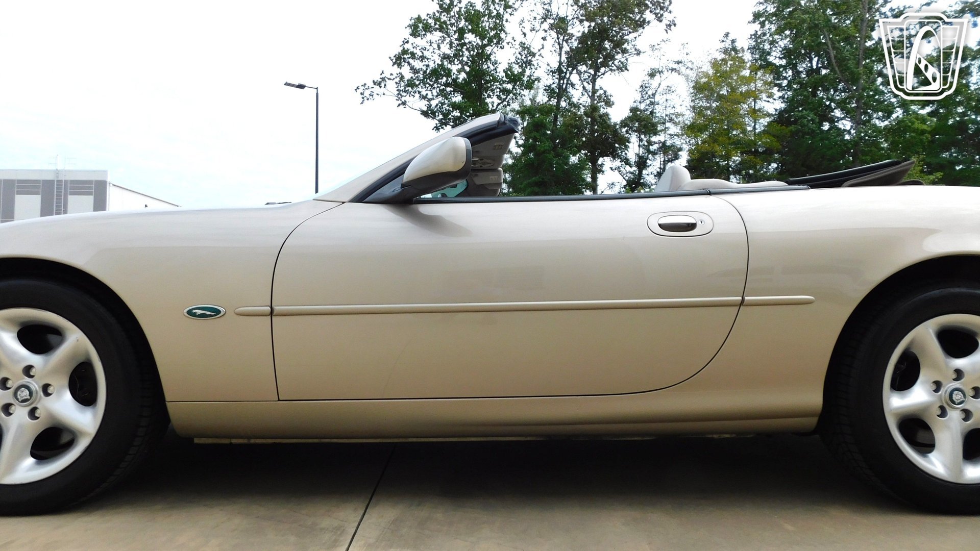 Used 2000 Jaguar XK8 Convertible RWD image 11