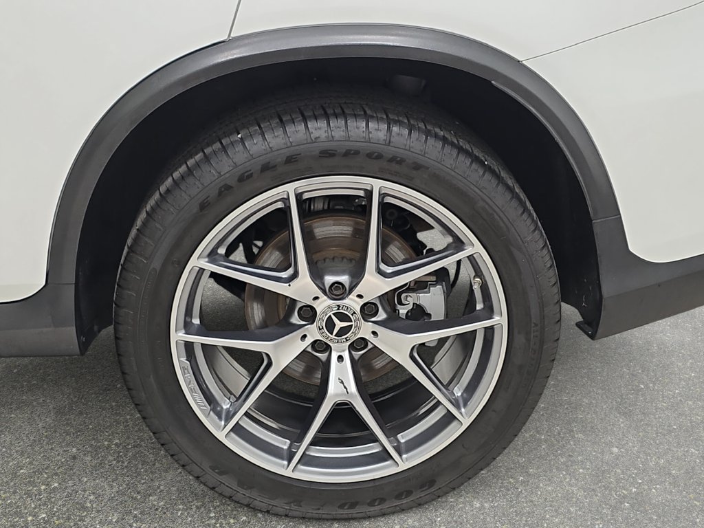Used 2020 Mercedes-Benz GLC 300 4MATIC image 33