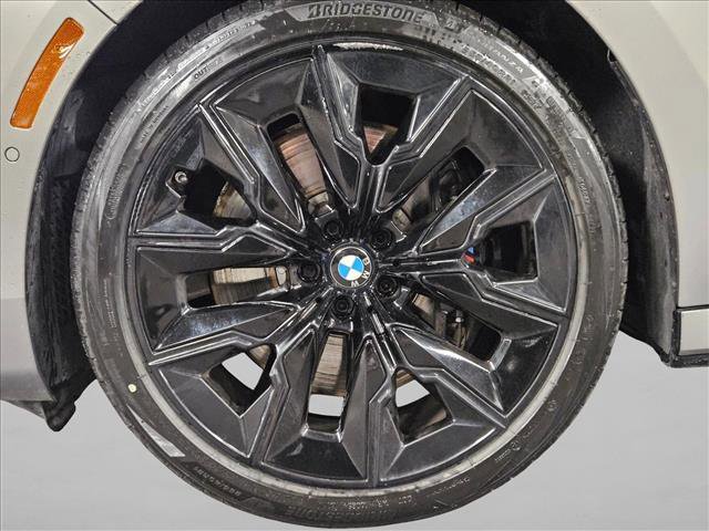 Certified 2023 BMW 760i xDrive w/ Executive Package AWD/4WD image 23