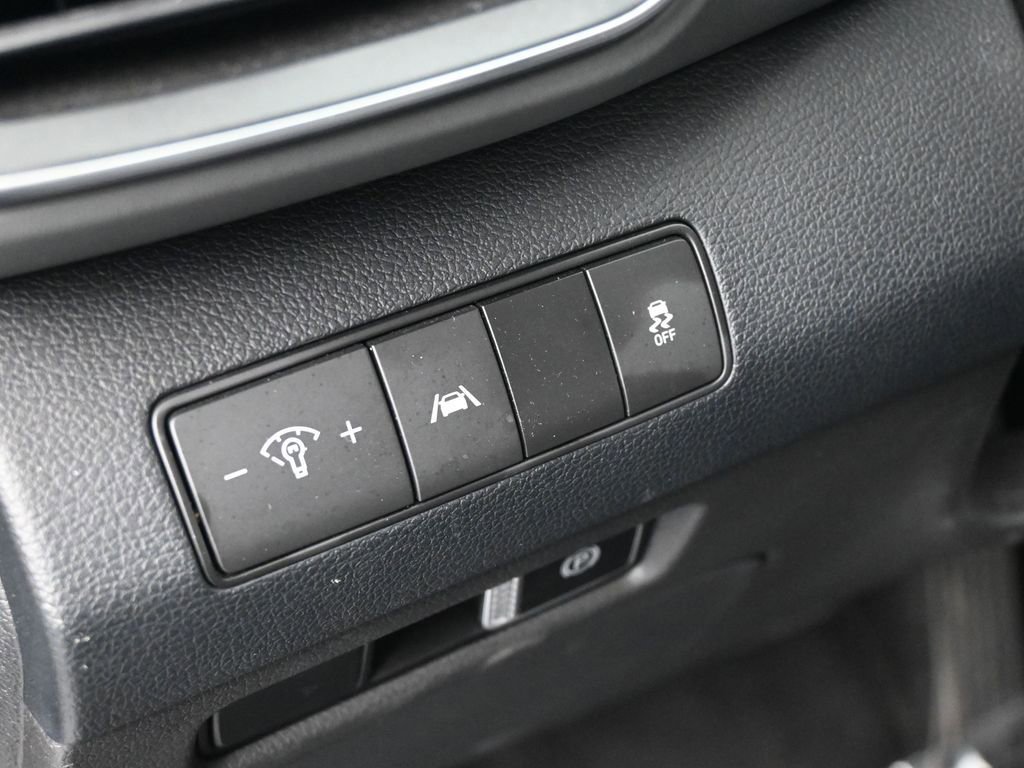 Used 2023 Hyundai Santa Fe SE image 14