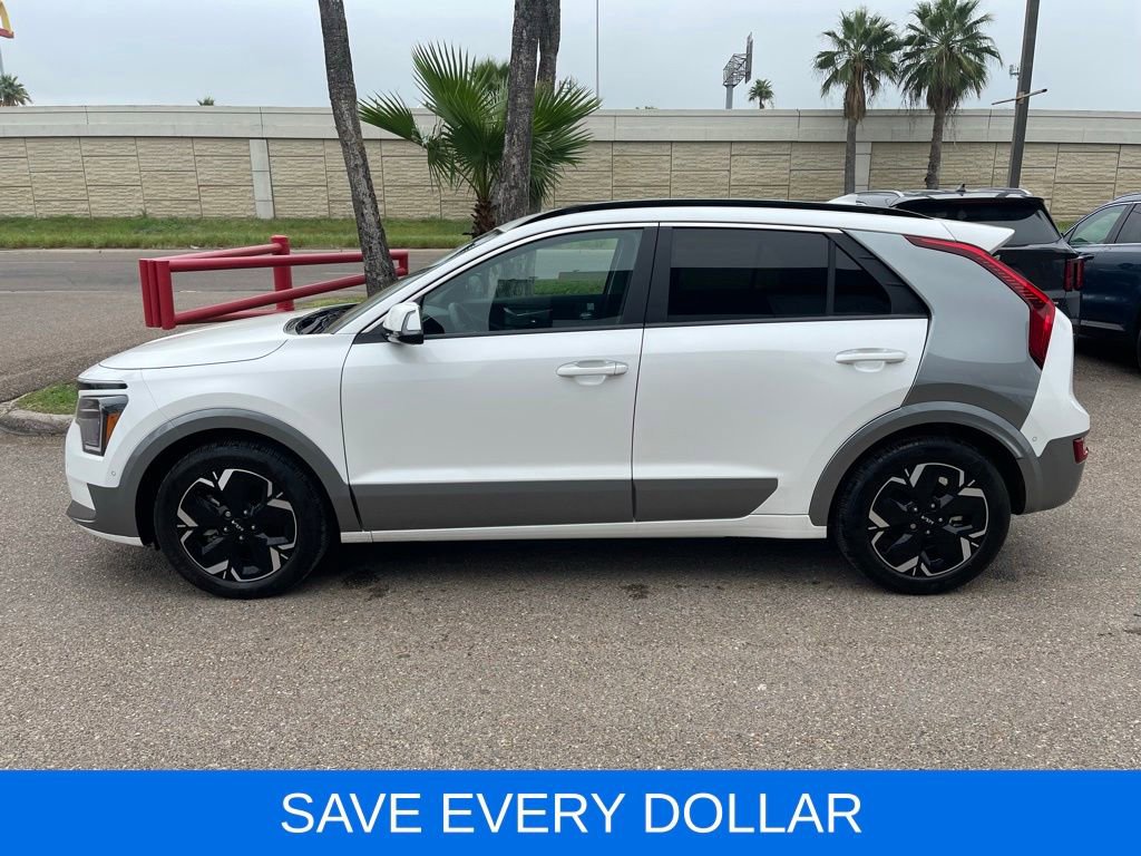 Used 2024 Kia Niro Wave w/ Wave Preserve Package FWD image 5