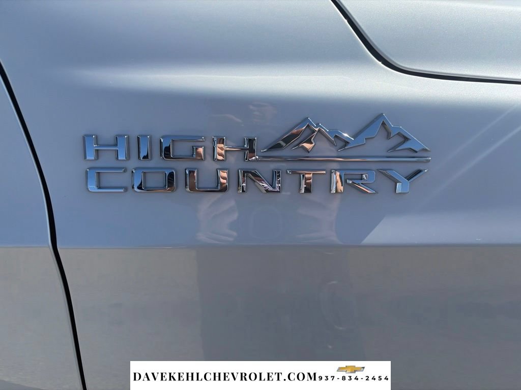 Used 2025 Chevrolet Tahoe High Country AWD/4WD image 43