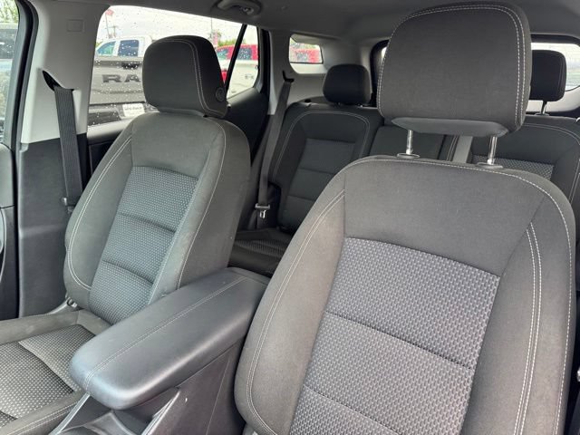Used 2024 GMC Terrain SLE w/ Driver Convenience Package FWD image 10