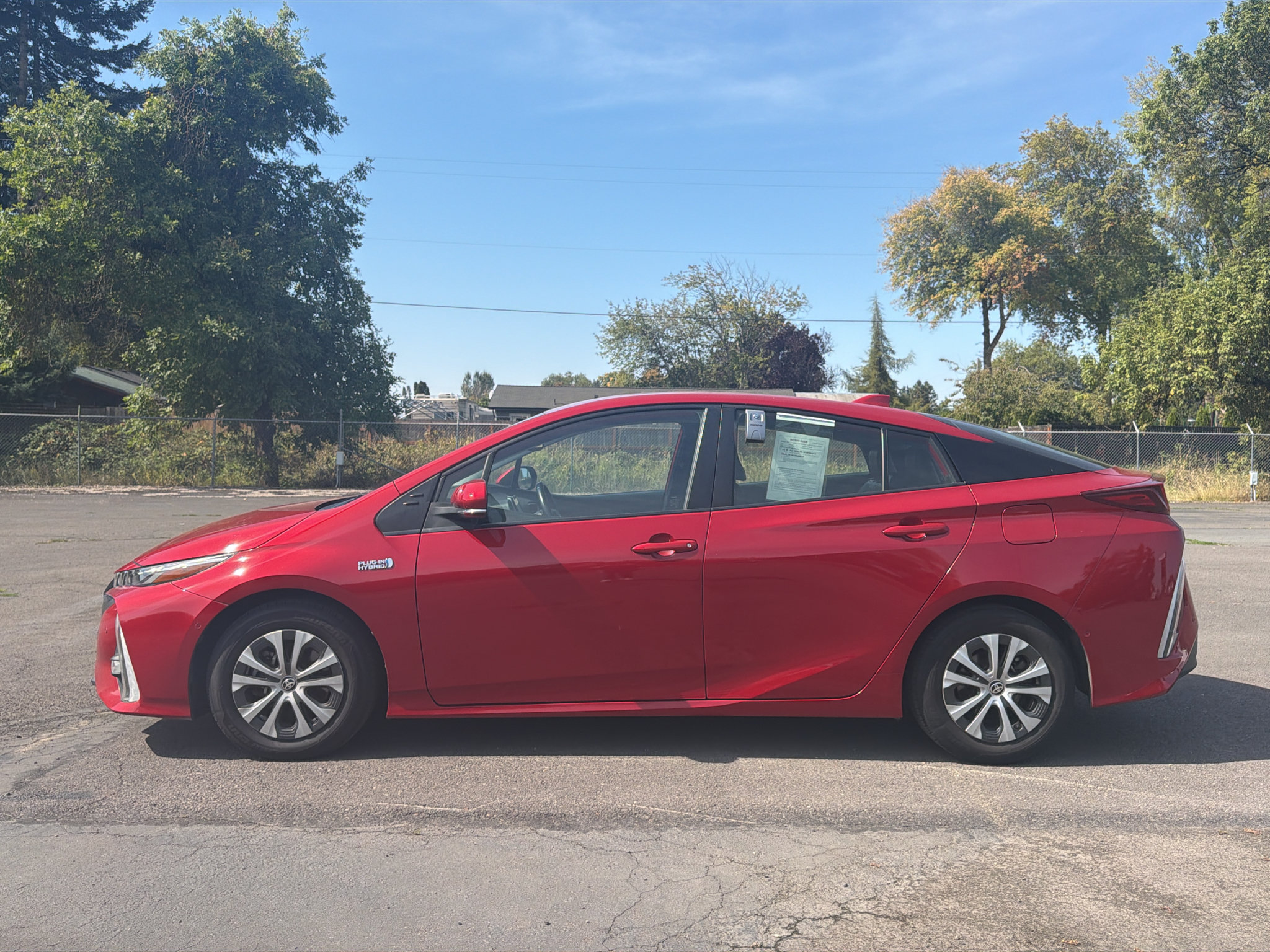 Used 2021 Toyota Prius Prime Limited w/ Carpet Mat Package (TMS) FWD image 8