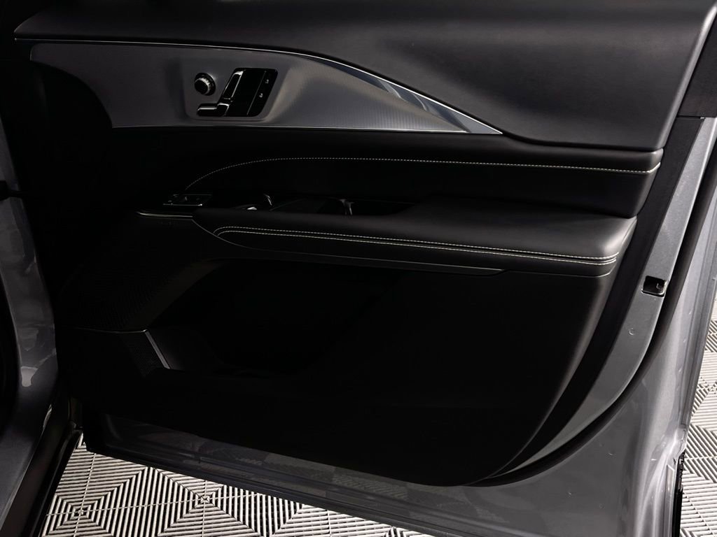 Used 2024 Cadillac Lyriq Tech w/ Driver Assist Package image 33