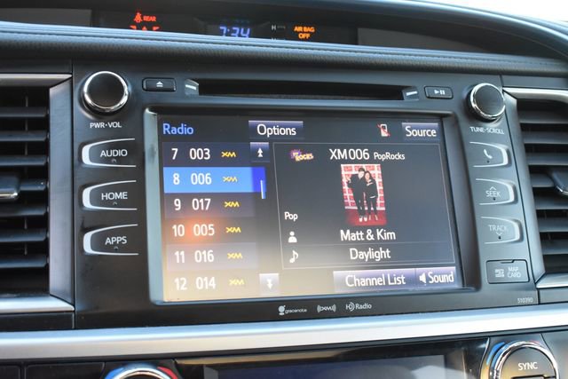 Used 2019 Toyota Highlander XLE image 32