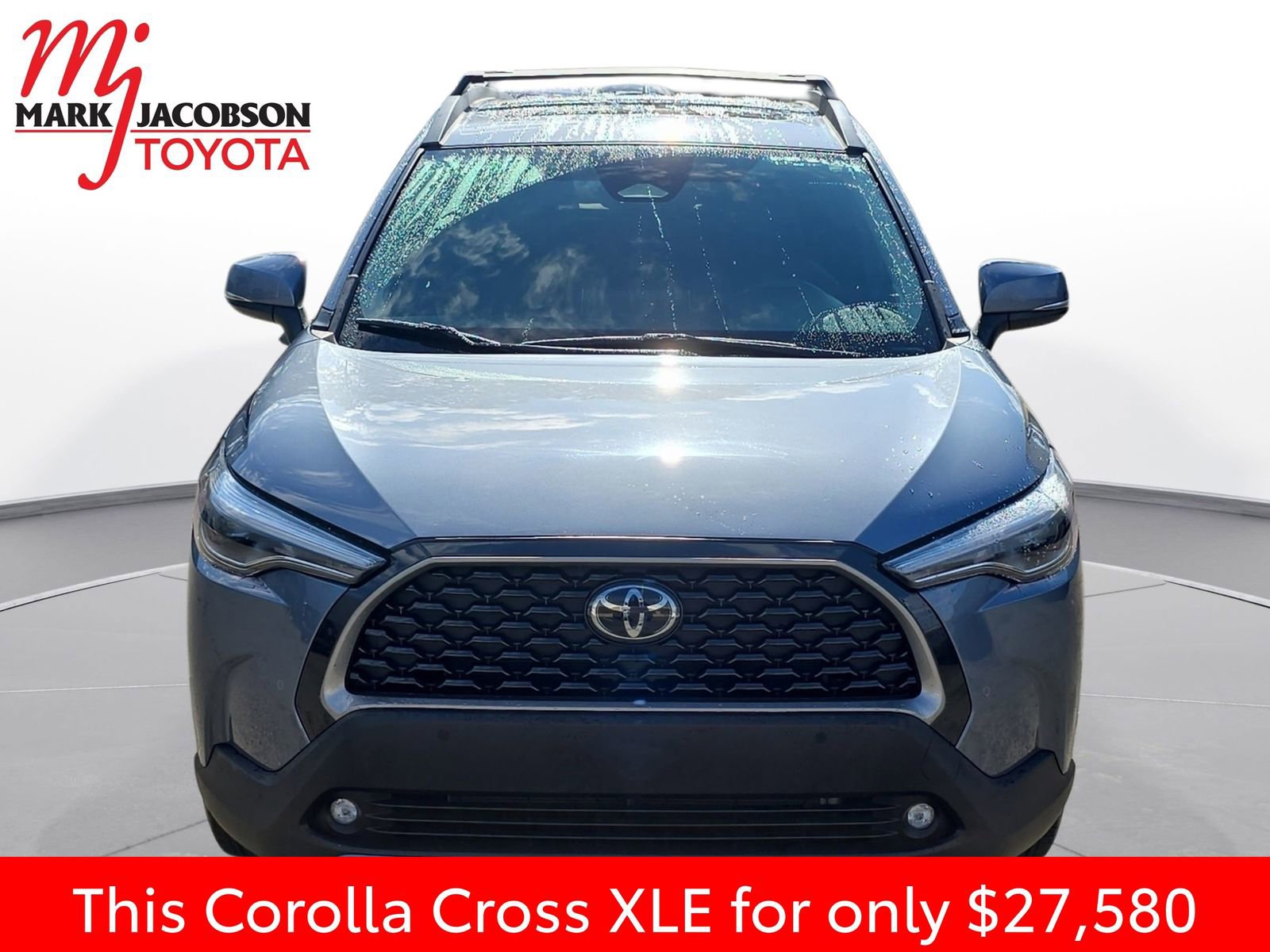 Used 2023 Toyota Corolla Cross XLE w/ Convenience Package image 3
