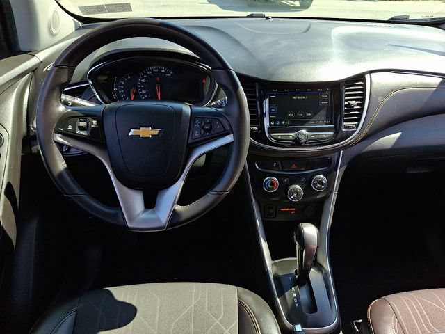 Used 2019 Chevrolet Trax LT w/ LT Convenience Package FWD image 11