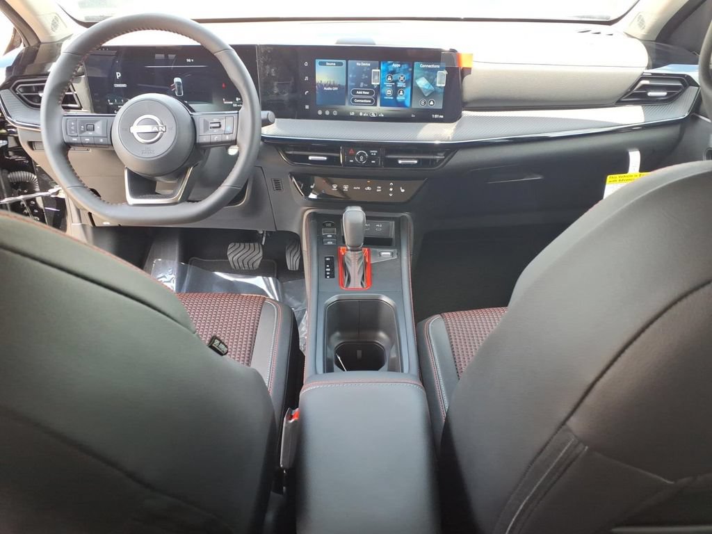 New 2026 Nissan Kicks SR w/ SR Premium Package AWD/4WD image 32