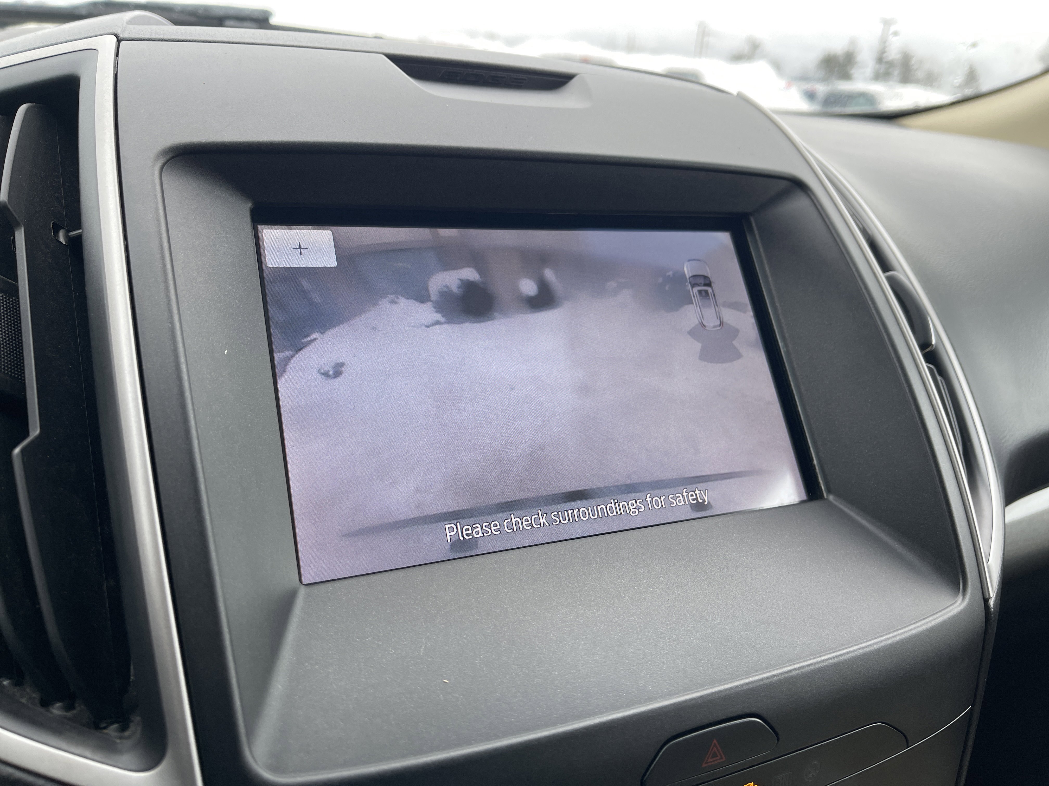 Used 2020 Ford Edge SEL image 18