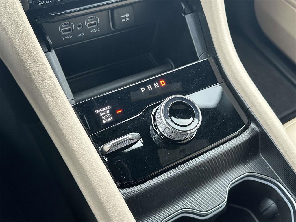 Used 2024 Jeep Grand Cherokee Limited image 27