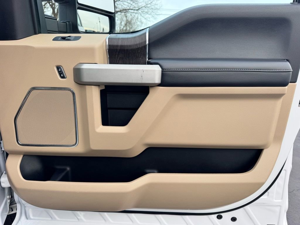Used 2021 Ford F250 Lariat w/ Lariat Ultimate Package image 27