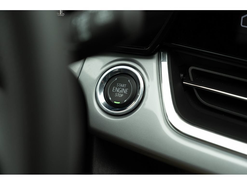 Used 2025 Chevrolet Trax LT FWD image 28